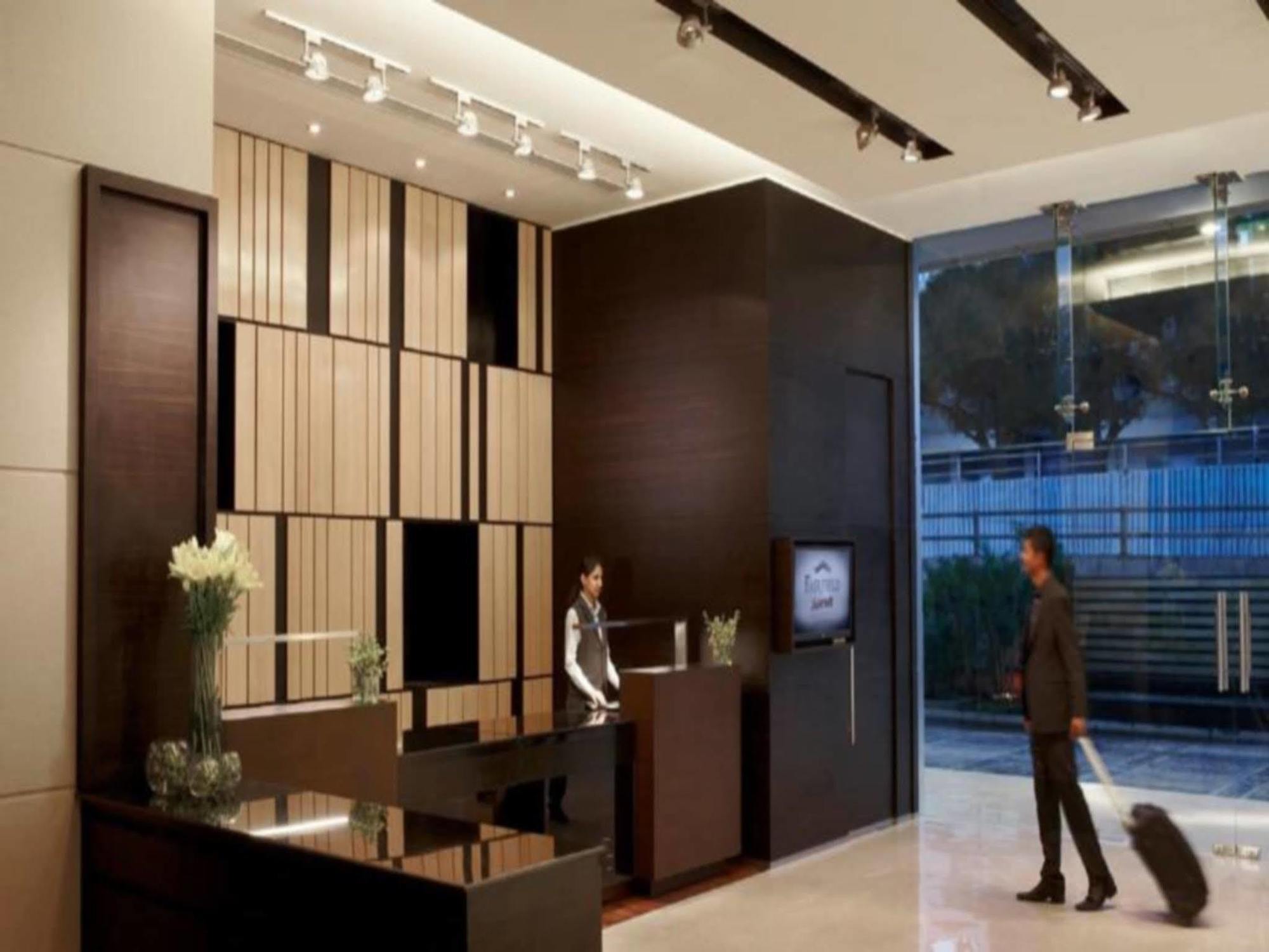 Fairfield By Marriott Bengaluru Rajajinagar Hotel Exterior photo